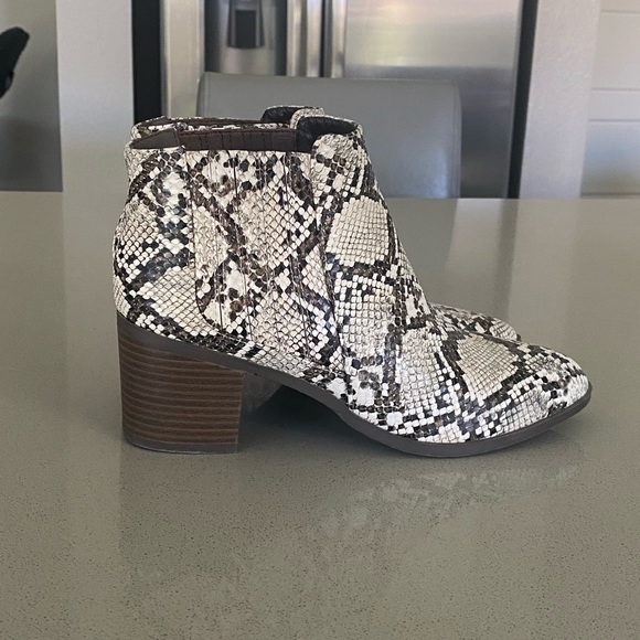 Booties - Picture 1 of 6